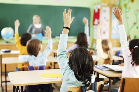 دراسة: إجراءات كورونا تسببت في “مشاكل تعليمية” للأطفال