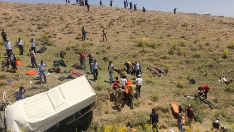 تركيا.. ق_تلى و وإصابات في حادث انقلاب حافلة