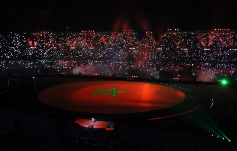 "الكورة حنا مواليها".. "ديزي دروس" ينوب عن المغاربة في الرد على الحساد و المتربصين