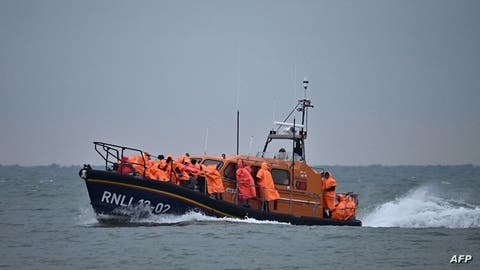 فقدان 34 مهاجرا أفريقيا على الأقل بعد غرق قارب قبالة تونس
