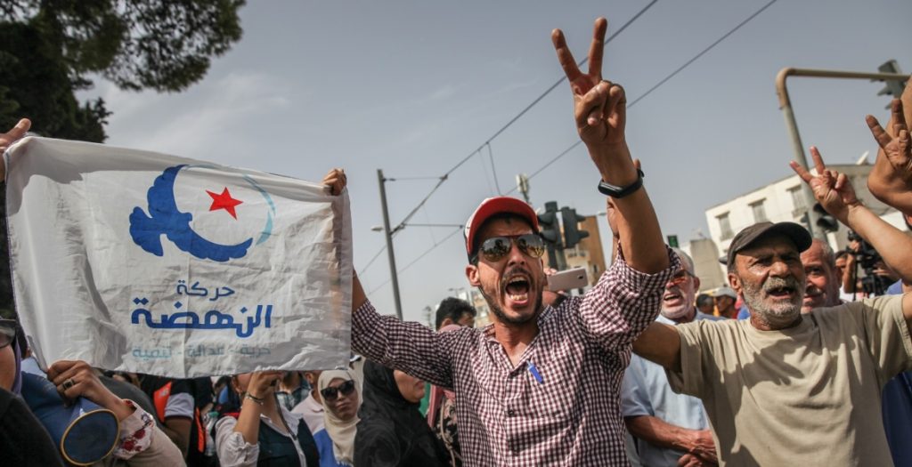 تصعيد جديد ضد “النهضة” التونسية.. السلطات تحتجز مسؤولها الإعلامي