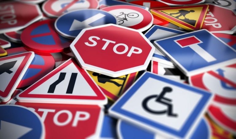 بعد إنفاق أكثر من 12 ألف دولار و 900 محاولة.. سيدة تحصل على رخصة سياقة