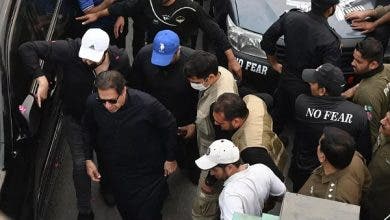Photo of باكستان.. إطلاق سراح خان بكفالة مالية في قضيتين جديدتين