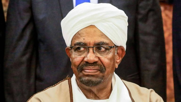 الجيش السوداني: عمر البشير في المستشفى تحت حراسة قضائية