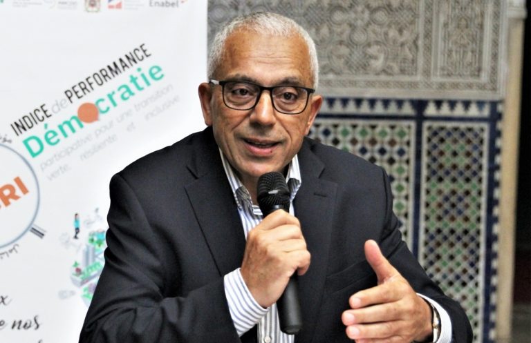 معزوز: "نعمل على تطوير المناطق الصناعية الصديقة للبيئة"