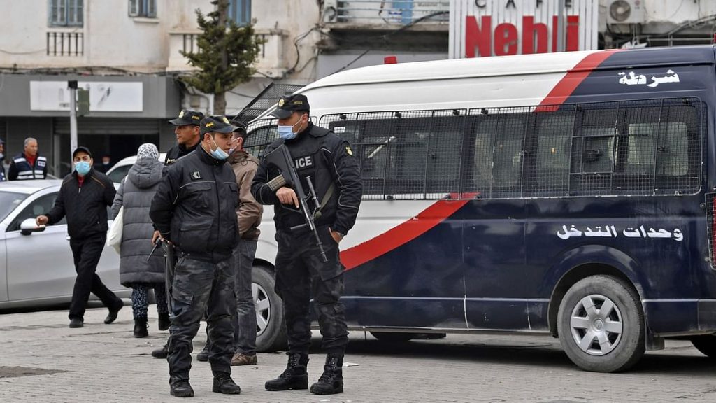 بعد اعتقال الغنوشي.. القبض على 3 قياديين في "النهضة"