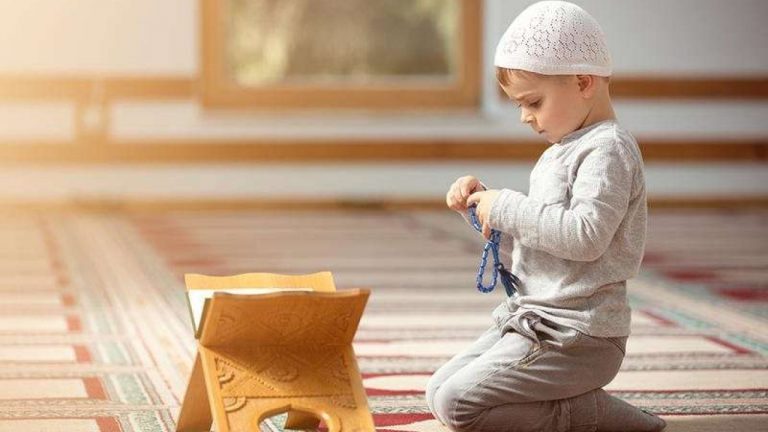 أفضل ما ينبغي أن نعلمه أولادنا في رمضان