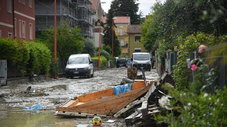 إيطاليا .. ارتفاع حصيلة الفيضانات إلى 14 قتيلا