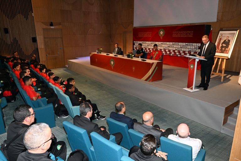 لقجع: "علينا اليوم أن ندخل مرحلة البحث عن الألقاب لأن كل الإمكانيات متوفرة"