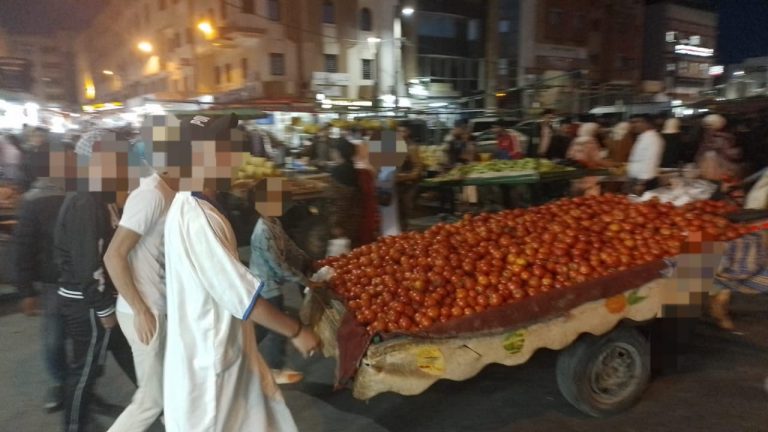 سطات...أصحاب " لَكْرَارْسْ" يحتلون الساحات ويعرقلون التحركات