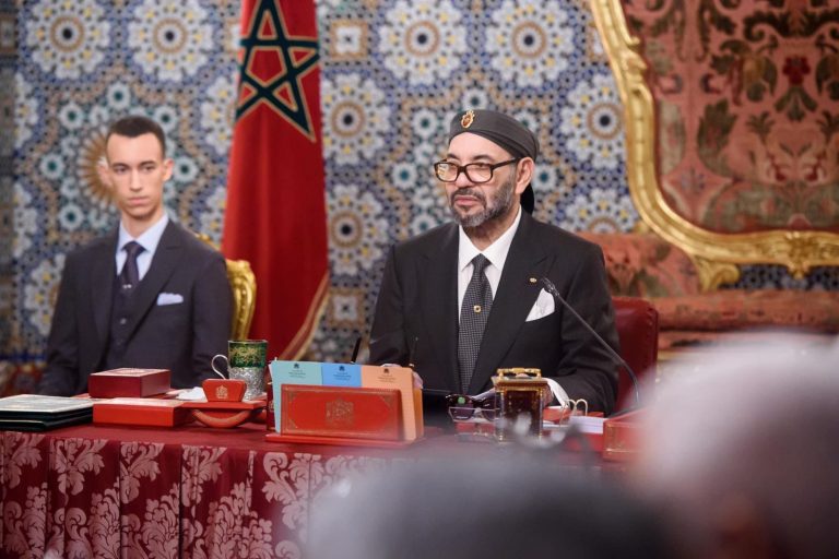 الملك يترأس مجلسا وزاريا للمصادقة على مراسيم تتعلق بمجالات عسكرية والعلاقات الدولية