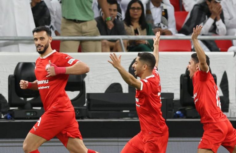 السومة يقود العربي لاكتساح السد والتتويج بكأس أمير قطر