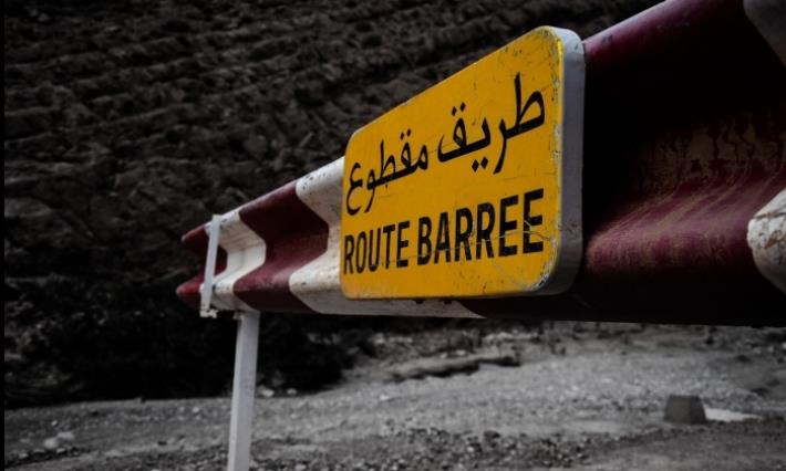 يهم السائقين.. انقطاع مؤقت للطريق الرابطة بين أولاد عامر وأكريز