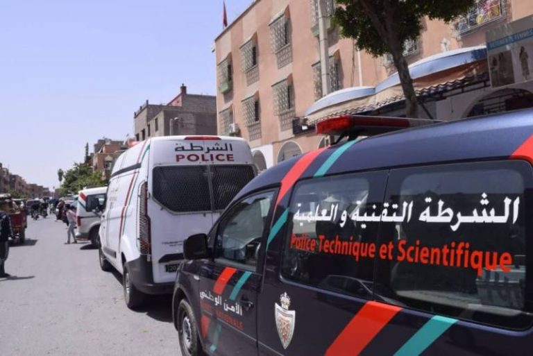 أمن البيضاء يعتقل متورطين في عمليات سرقة ومحاولة إيذاء عناصر الشرطة