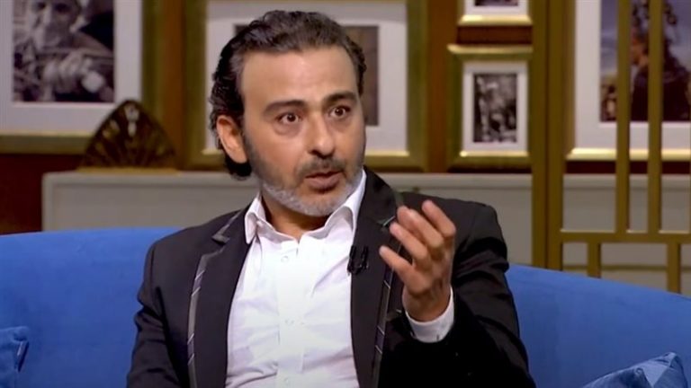 فنان مصري: "أمي توفيت بسبب إدماني"