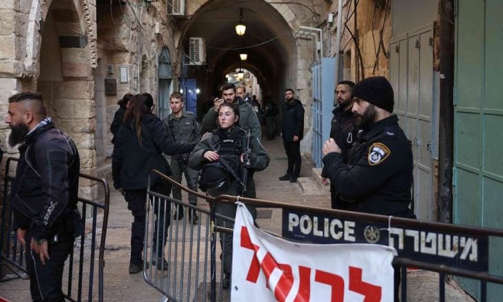 إصابة إسرائيلي بجروح “خطيرة” بحادثة طعن في القدس الغربية