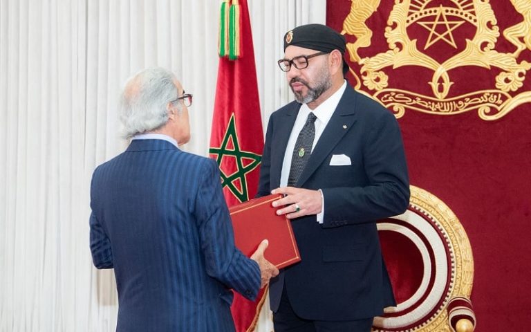 الملك محمد السادس يستقبل والي بنك المغرب ويطلع على تقرير الوضعية الاقتصادية للمملكة