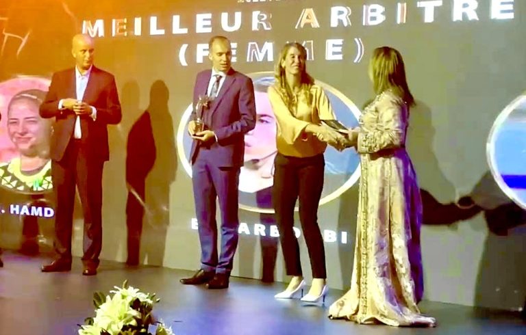 لقجع و الركراكي و بونو و الفارق.. تتويج المتميزين في كرة القدم المغربية هذا العام