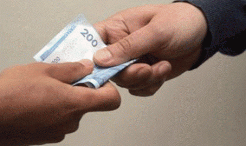 الرقم " الاخضر" يطيح برجل سلطة و موظف جماعي بمراكش