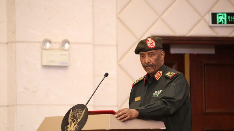 البرهان: السودان يواجه أكبر مؤامرة في تاريخه الحديث