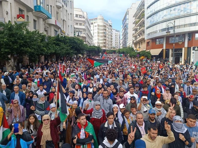 مسيرة شعبية حاشدة بطنجة للتضامن مع فلسطين