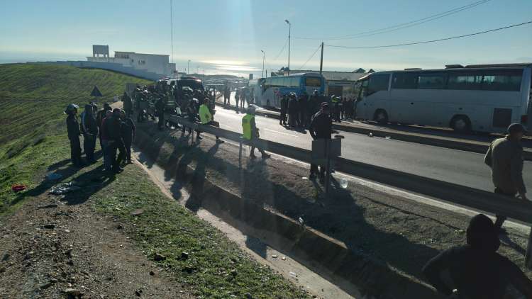 اعتراض حوالي 30 مهاجرا سريا بمدخل طنجة على متن حافلة