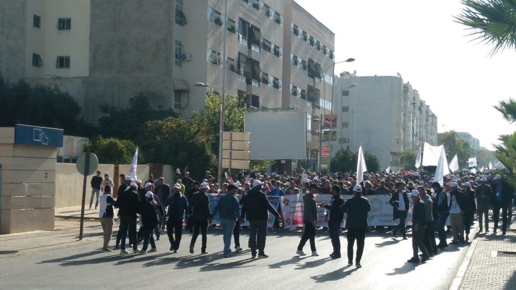 فاس..مسيرة حاشدة للأساتذة ضد "النظام الأساسي"