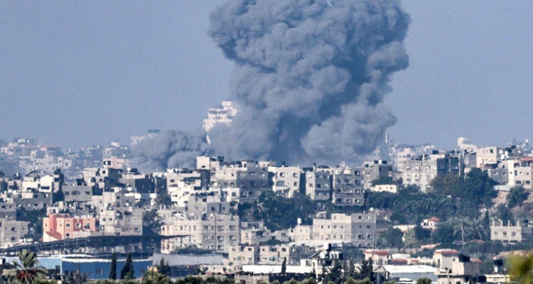 إسرائيل تقصف مبنى الأونروا في غزة