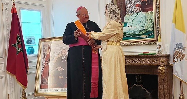الفاتيكان: وسام ملكي للسفير البابوي السابق اعترافا بجهود 7سنوات بالمملكة
