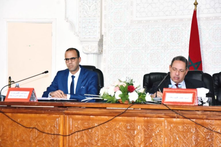 أزمة التعليم...عامل إقليم سطات يترأس لقاء تواصليا لحلحلة الوضع