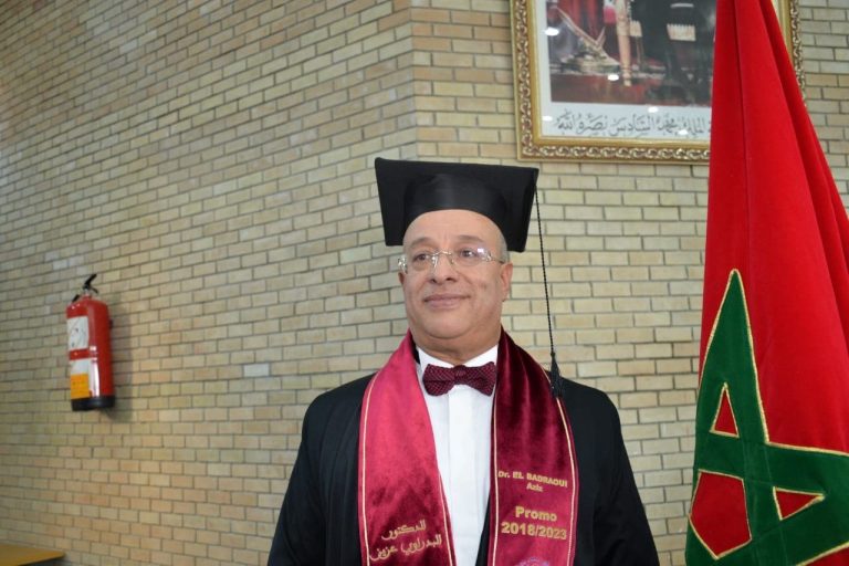 بعد غياب طويل.. الدكتوراه تُعيد عزيز البدراوي إلى الواجهة