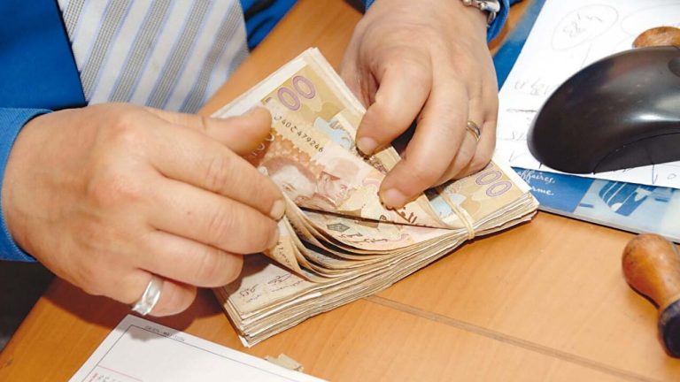 بدء صرف الدفعة الأولى من الدعم الاجتماعي