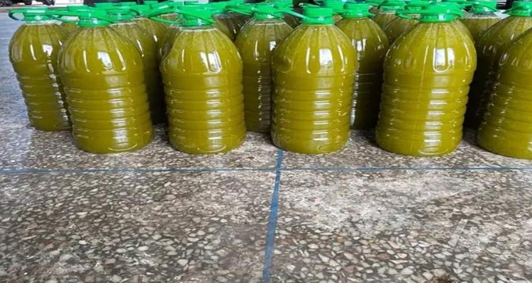 الحبس بين سنة و10 أشهر نافذة في حق مروجي زيت زيتون مغشوشة بالفقيه بنصالح