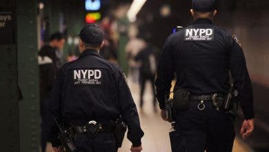Photo of شرطة نيويورك تقــ..ــتل رجلا طعن 4 حتى الموت