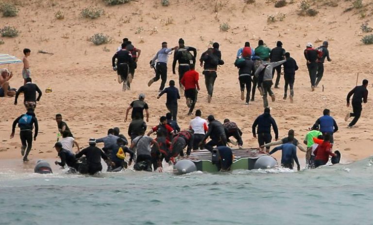 إحباط ثلاث محاولات للهجرة السرية و توقيف عدد من "الحراكة" بعرض البحر