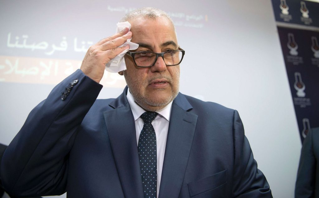 ازدواجية الخطاب...بنكيران ضد الزيادات ونقابته التعليمية تطالب بالمزيد