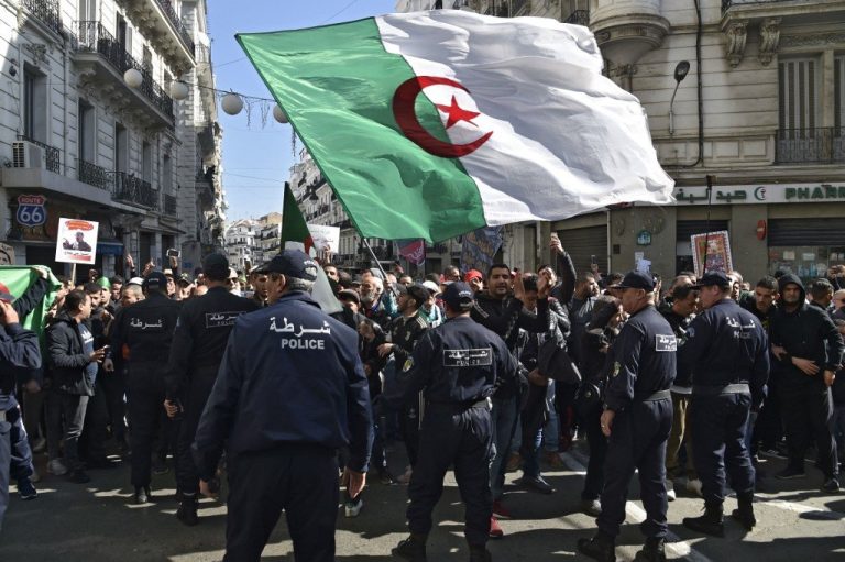 احتجاجات الجزائر