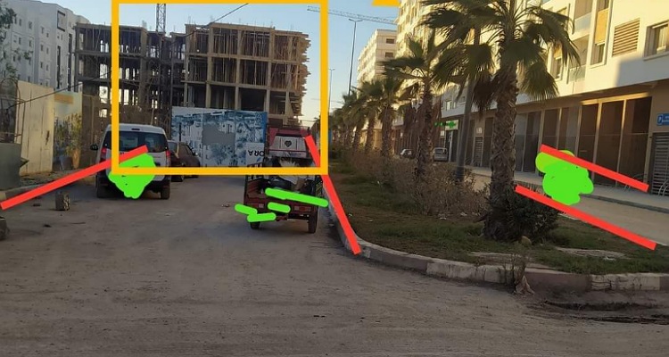 منعش عقاري يشيد مشروعه فوق طريق عمومية ببوسكورة.. والوالي مهيدية أمام امتحان عسير