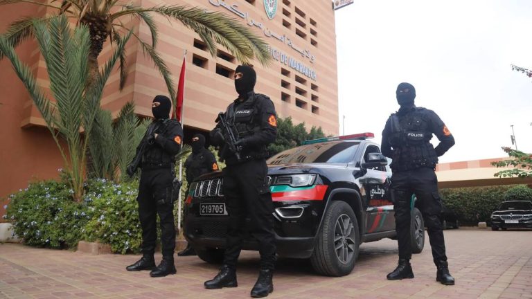 مراكش ..توقيف بريطاني زوّر وانتحل هوية مزيفة