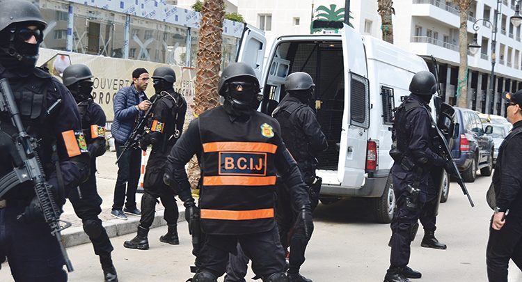 بـ4 مدن.. تفكيك خلية إرهابية تجند مقا.تلين وترسلهم إلى "دا.عش"