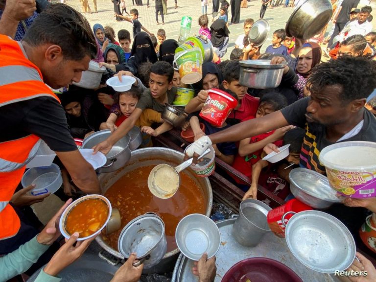 " الصحة العالمية" : سكان غزة يتضورون جوعا وفي وضع يائس