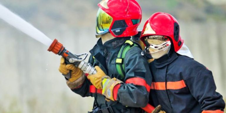 أسفر عن خسائر مادية.. حريق مهول يأتي على مجمع "كورنيش" الدار البيضاء