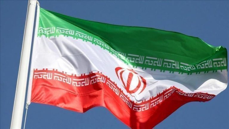 إيران تستدعي السفير البريطاني للاحتجاج على اتهامات لندن