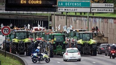 Photo of فرنسا .. المزارعون يعرقلون المحاور الاستراتيجية حول باريس