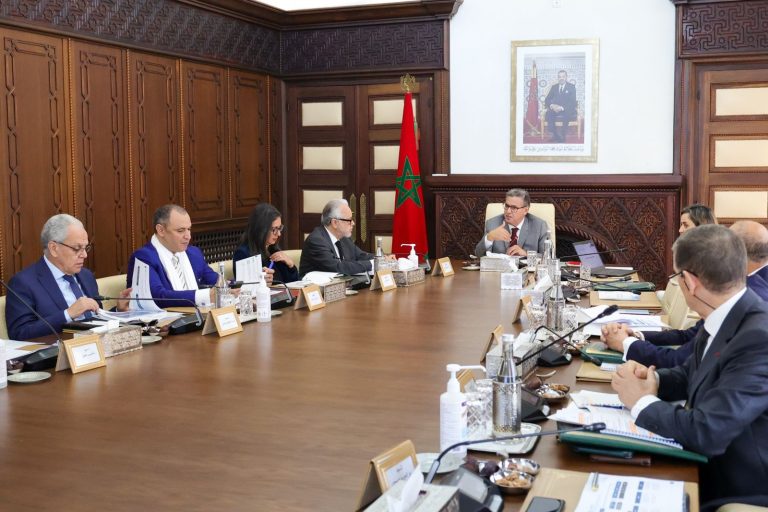 أخنوش: الحكومة تتبنى التحول الرقمي في جميع القطاعات والمؤسسات