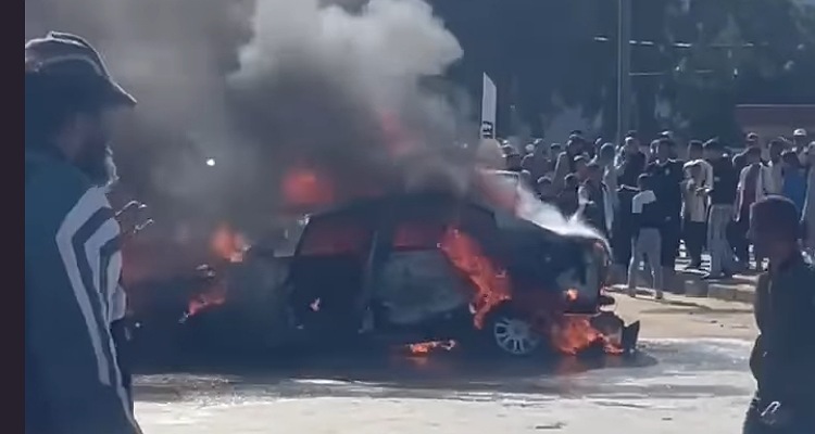 احتجاجا على مخالفة سير.. شخص يضرم النار في جسده وفي سيارته بسلا