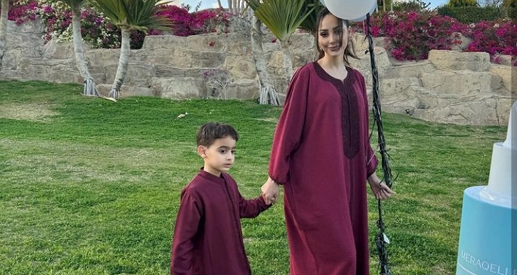 باللباس المغربي.. بسمة بوسيل ونجلها يشعلان مواقع التواصل الاجتماعي