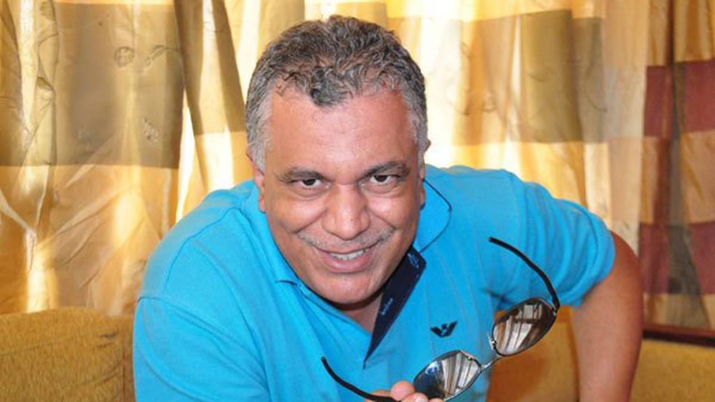 الفنان الخياري: "منين غانجيب الخاطر والهم عليا يتكاثر"