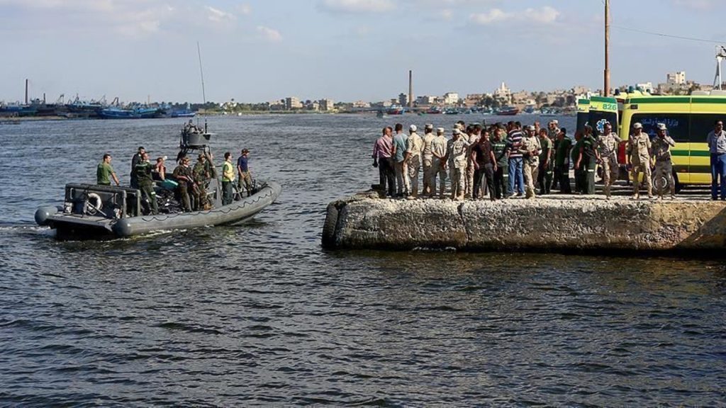 مصر ..مصـ..ـرع 8 عمال في غرق مركب بنهر النيل