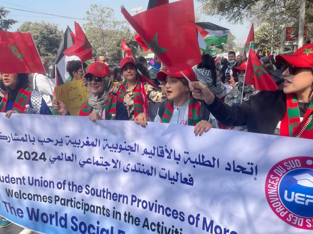 صحراويون مغاربة يفضحون انتهاكات حقوق الإنسان بمخيمات تيندوف بمؤتمر عالمي بالنيبال